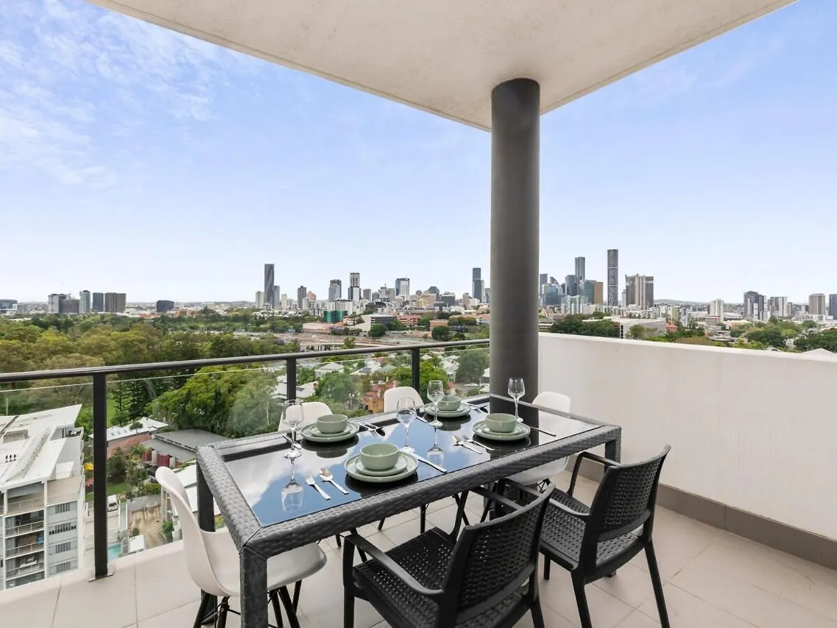 2B Golf Parkside Panoramic Cityview Topfloor Brisbane