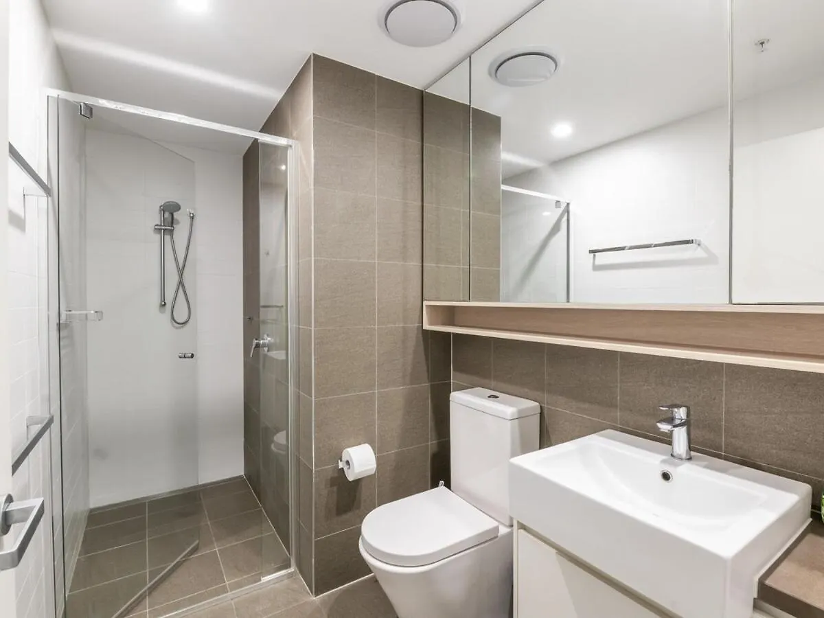 2B Golf Parkside Panoramic Cityview Topfloor Brisbane 0*,